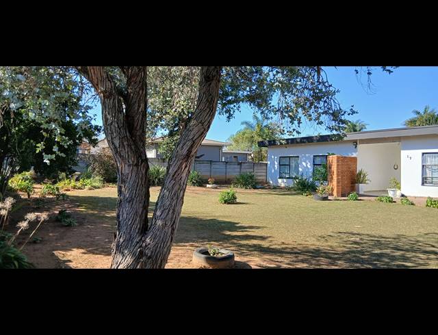 3 BEDROOM FREEHOLD FOR SALE IN PIONEER PARK